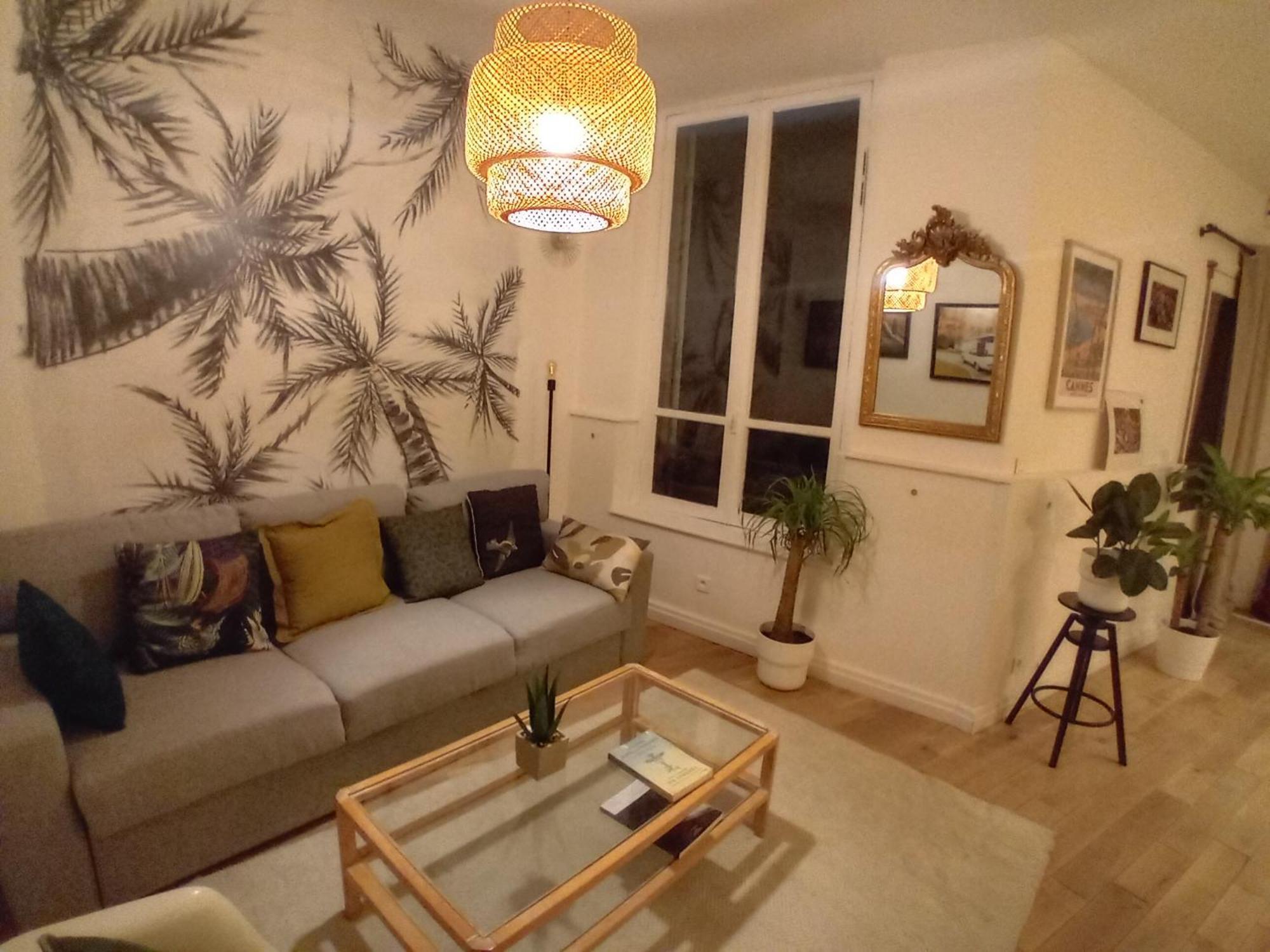 Eiffel Tour And Louvre Meusm 5 Minute , Front Metro, Gare Montparnasse Homestay *